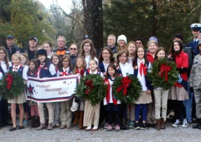 American Heritage Girls, Volunteers Lay Nearly 500 Wreaths on Veterans’ Graves at Brookside Funeral Home