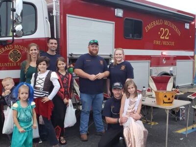 Inaugural ‘Alabama Backs the Blue’ Trunk or Treat in Wetumpka Draws Crowd to Coaches Corner