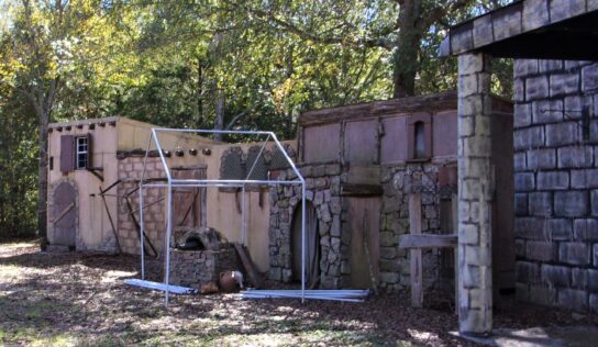 Volunteers Needed! Eclectic Christmas is Back This Year; Please Share