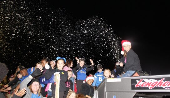 After Last Year’s COVID Cancellation, People Out In Full Force for Prattville’s 2021 Christmas Parade