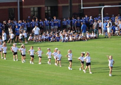 Marbury Comes out to ‘Meet the Bulldogs’ event for start of school, athletics
