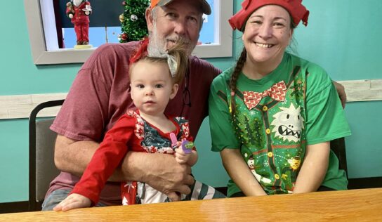 <strong>Over 400 people came out to enjoy eating Breakfast with Santa at Front Porch Grill</strong>