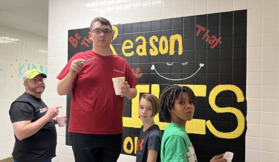 MMS Student Council, Parents Paint Welcoming Signs, Inspirational Messages