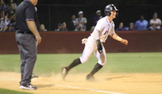 Mustangs Beats Hueytown in 2nd Round of Class 6A Playoffs; Advance to Quarterfinals