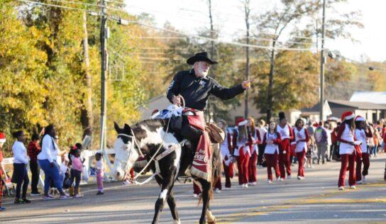 River Region Cowboy brings joy to kids with his love of horses and community 