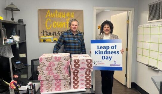 Prattville Chamber celebrates extra day by spreading kindness