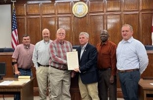 County Commission honors former Commissioner Jim Ross