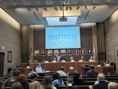 Standing ovation for Striplin’s return, loud public comments, $4 million training facility, Prattville City Council packs house