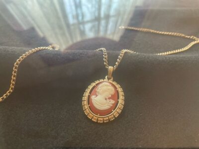Starting and showcasing history, Prattaugan Museum starts local sentimental jewelry exhibit