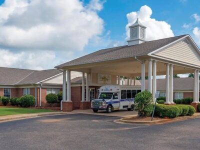 Charlton Place Rehabilitation & Health Care Center Earns 2024 National Quality Award from the American Health Care Association and National Center for Assisted Living