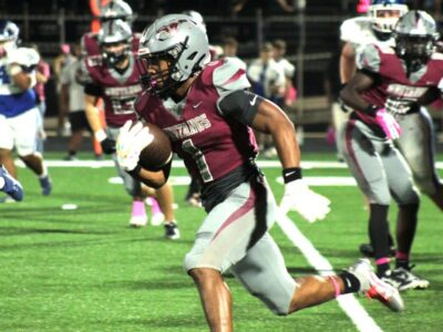 Barnes rushes for 378 Yards and 5 touchdowns in playoff clinching win over Rehobeth