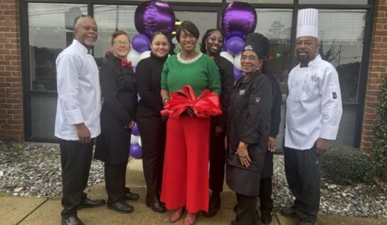 Prattville Chamber cuts ribbon at Ann’s Back in the Day Café