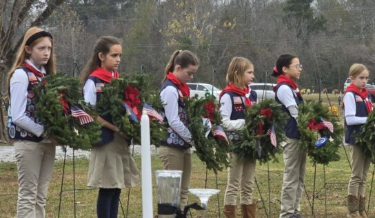 American Heritage Girls Troop AL0125 organizes Wreaths Across America B1G2 deal for Brookside Memorial