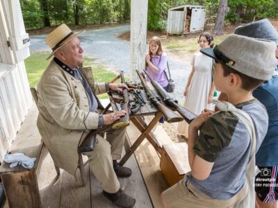 𝐓𝐡𝐫𝐞𝐞-𝐝𝐚𝐲 𝐥𝐢𝐯𝐢𝐧𝐠 𝐡𝐢𝐬𝐭𝐨𝐫𝐲 𝐩𝐫𝐨𝐠𝐫𝐚𝐦 𝐛𝐫𝐢𝐧𝐠𝐬 𝐂𝐢𝐯𝐢𝐥 𝐖𝐚𝐫 𝐩𝐚𝐬𝐭 𝐭𝐨 𝐥𝐢𝐟𝐞 𝐭𝐡𝐢𝐬 𝐰𝐞𝐞𝐤𝐞𝐧𝐝